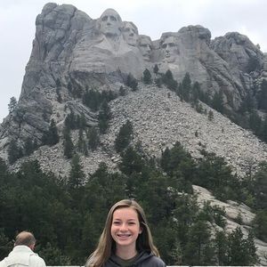 Meet your Posher, Mallory